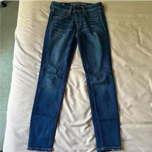 american eagle dark wash skinny jeans